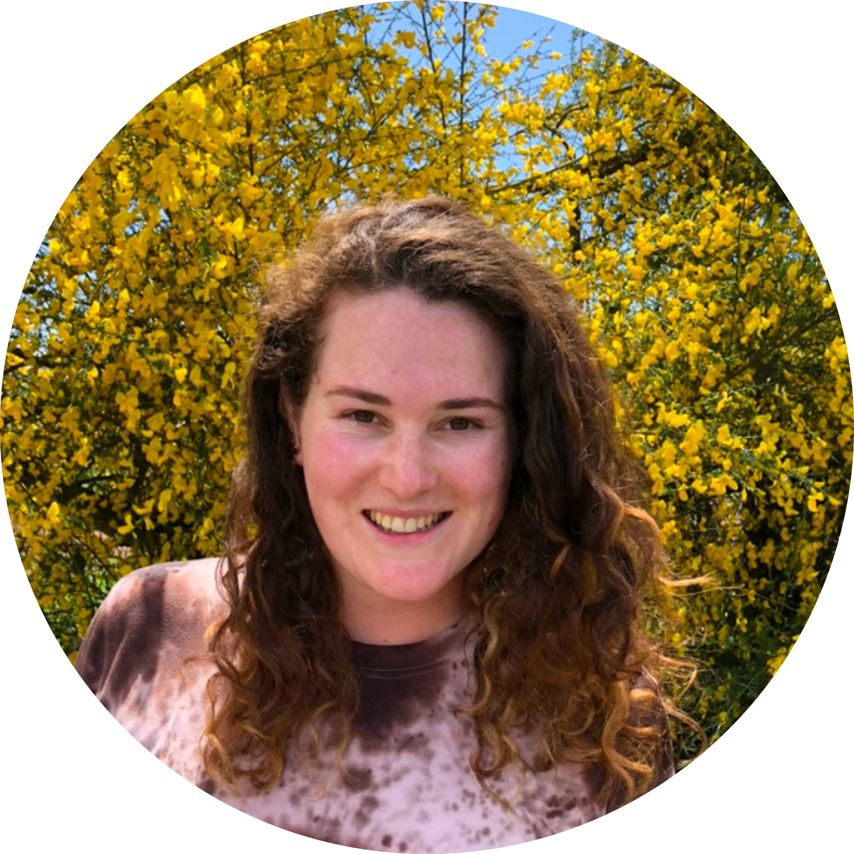 Roza, founder of Hey There, Neighbor